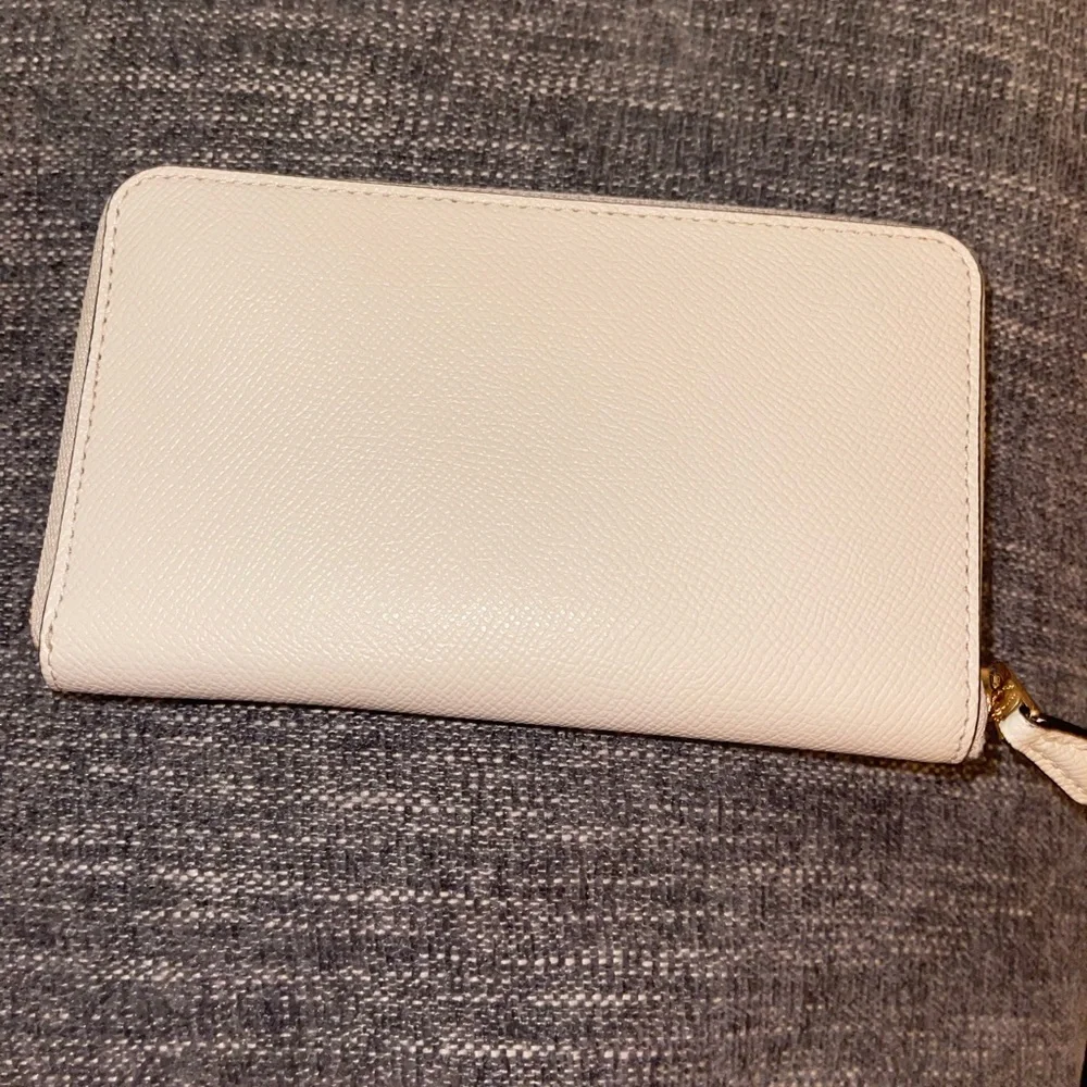 Coach Wallet - Picture 3 of 5